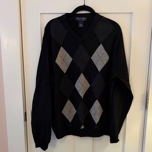 Davis & Squire 100% Merino Wool Black and Gray Argyle V-Neck Sweater